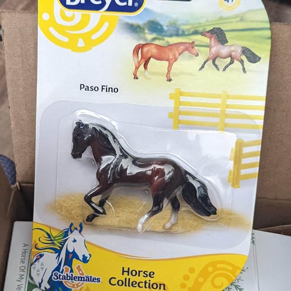 NIP Breyer Stablemate - Paso Fino - Picture 2 of 4
